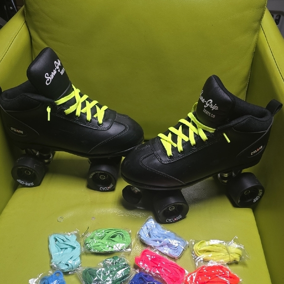 Sure Grip Mens Derby/Jam Skates W/ Extra Colored Laces Of Your Choice! - Picture 2 of 8